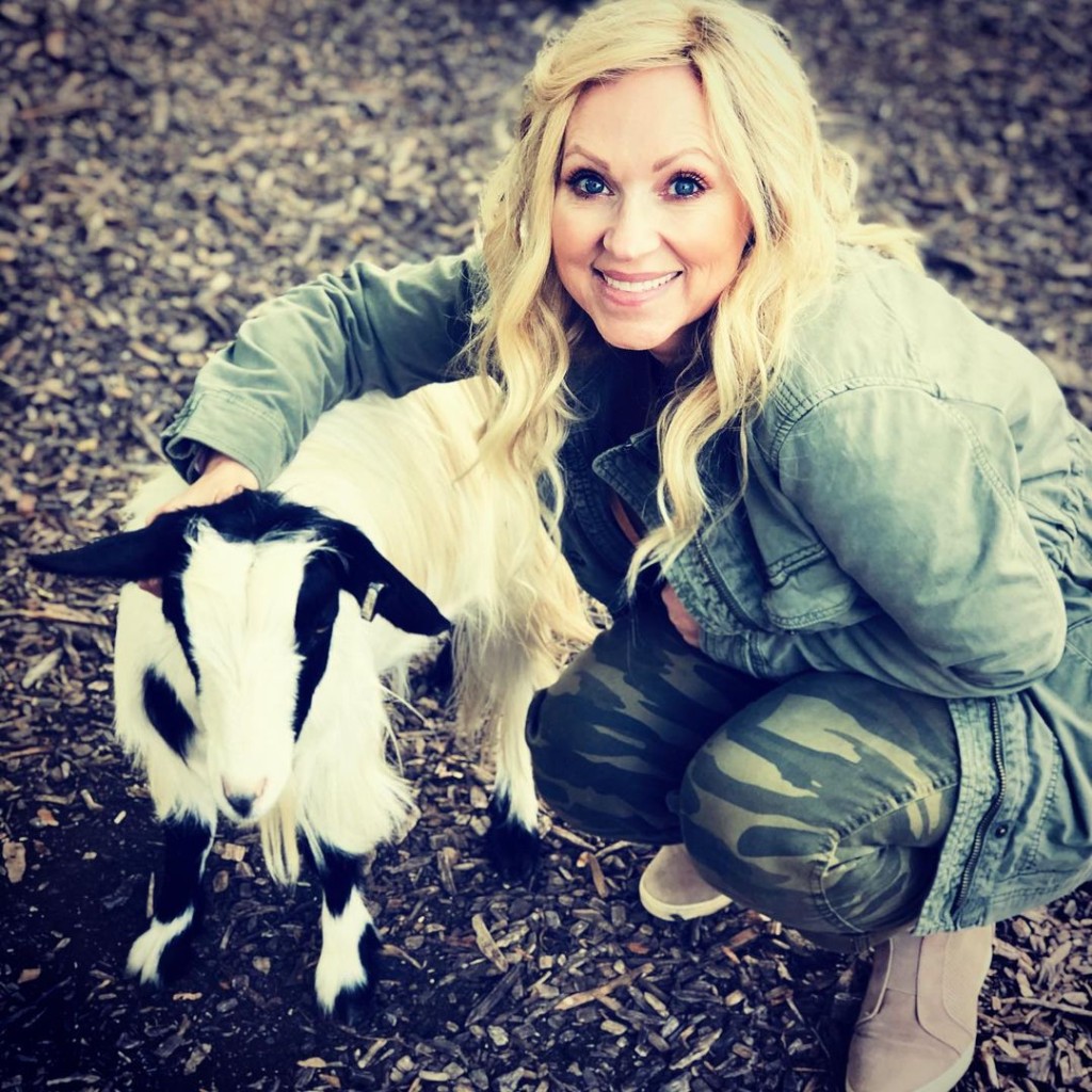 Leigh-Allyn Baker - Biography, Height & Life Story | Super Stars Bio