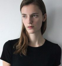 Laura Kampman Model