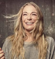 LeAnn Rimes Singer, Song Writer, Producer, Actress, Author
