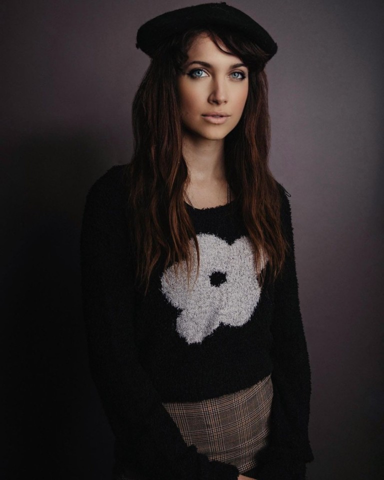 Maiara Walsh - Biography, Height & Life Story | Super Stars Bio