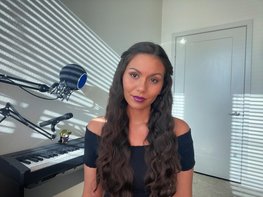 Olivia Olson Biography, Height & Life Story Super Stars Bio