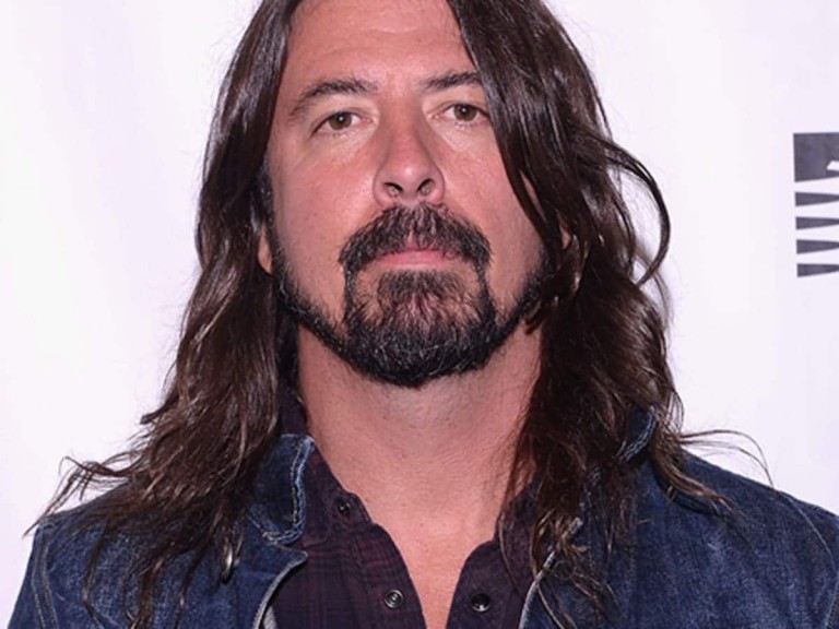 Dave Grohl - Biography, Height & Life Story | Super Stars Bio
