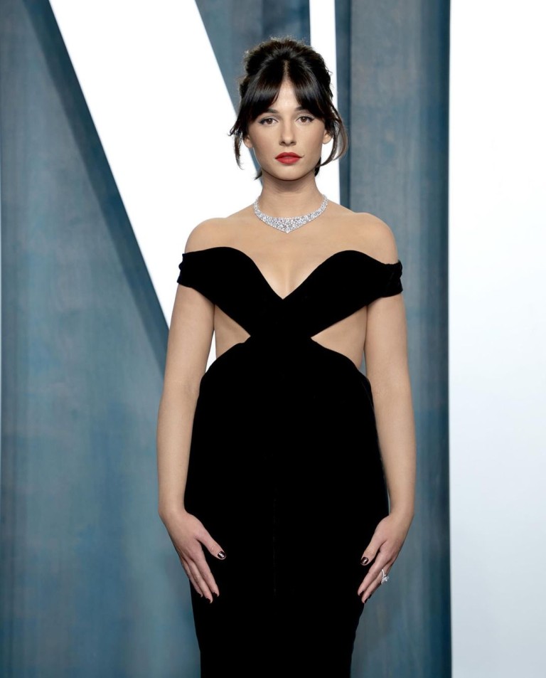 Naomi Scott - Biography, Height & Life Story | Super Stars Bio