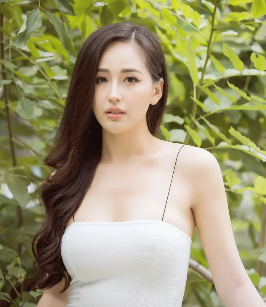 Mai Phuong Thuy Vietnamese Actress, Model